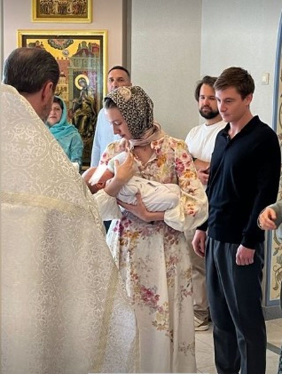 Дочь Валерия Меладзе крестила маленького сына - названо имя крестной матери