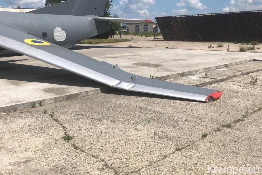 На Украине в ходе ремонта на авиазаводе повредили военный Ан-26