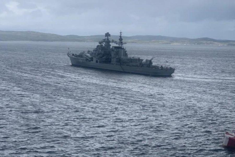 Российский военный корабль незамеченным подошел к британскому побережью