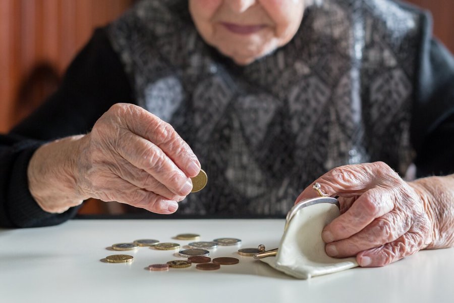 ПФР: у пенсионеров из России вычтут из пенсии по 3 тысяч 600 рублей в июне 2022 года