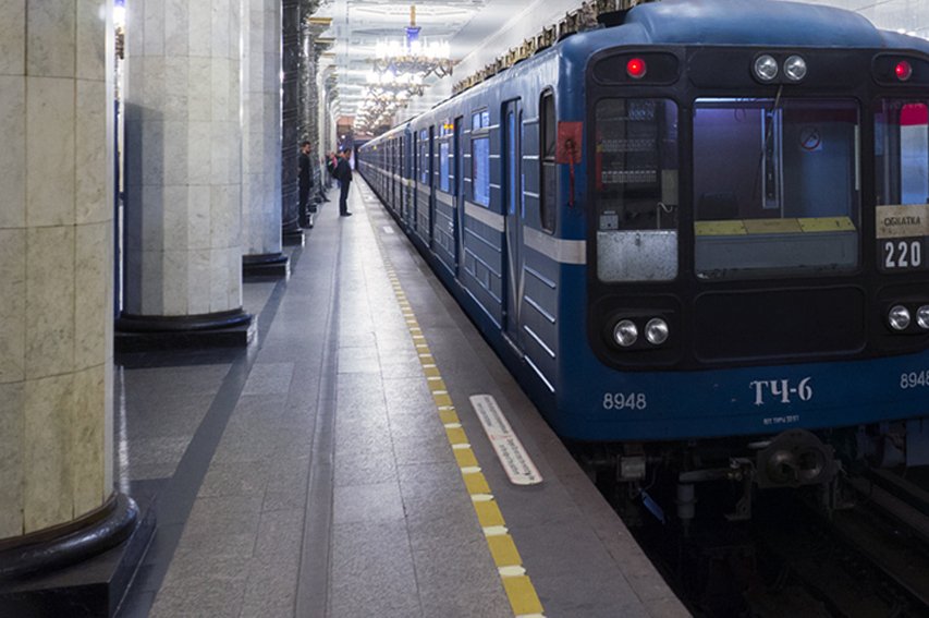 Работа метро в санкт петербурге 28 июня. Петербургский метрополитен поезда. Музей Петербургского метрополитена в Санкт-Петербурге. Минское метро поезда. Поезда метро Минска.