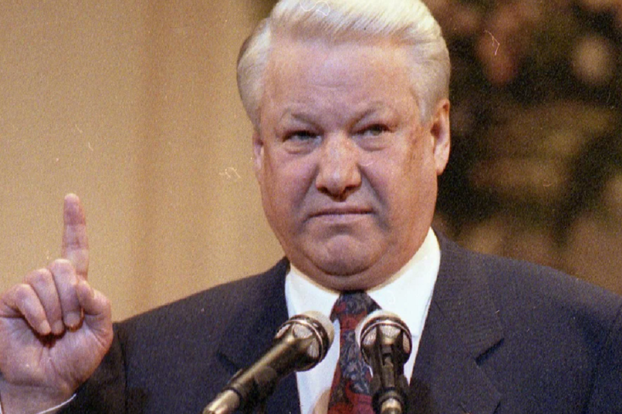 Филатов рассказал, как Ельцин вел переговоры об отказе Украины от ядерного оружия