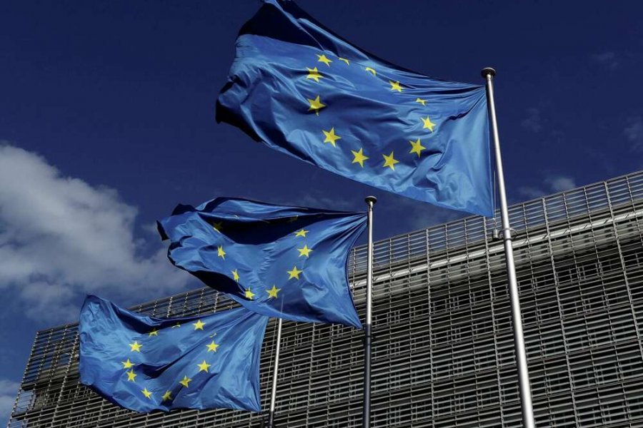 Журналисты «Politico» выразили мнение о ситуации, в которой оказался ЕС