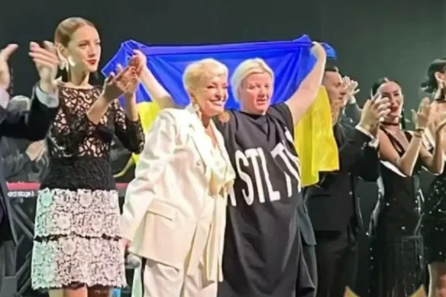 Вайкуле на концерте в Израиле выступила в поддержку Украины »