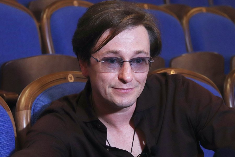 Безруков рассказал историю о том, как просил в США шпаги для Елизаветы Боярской