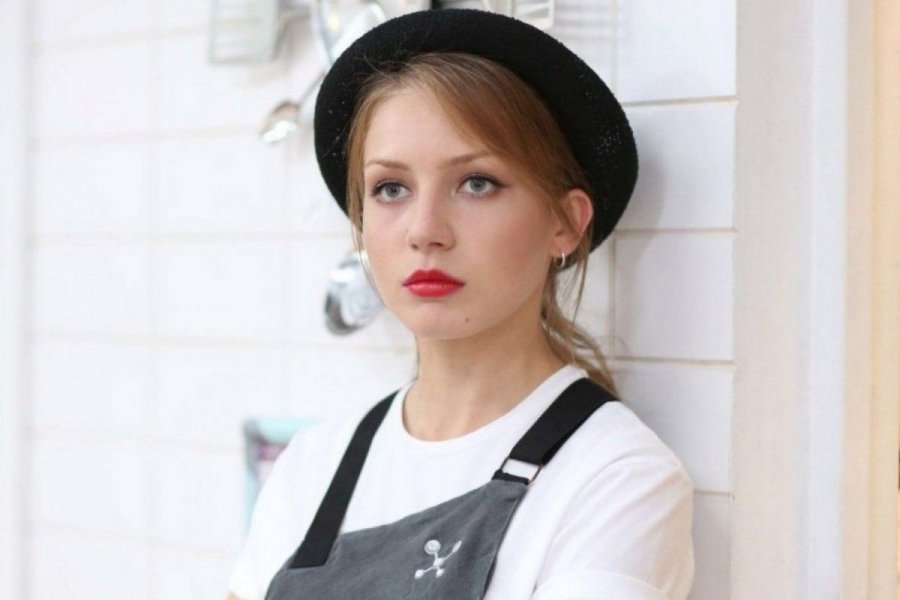 Звезда «Кухни» актриса РФ Валерия Федорович призналась, что попала в кино случайно