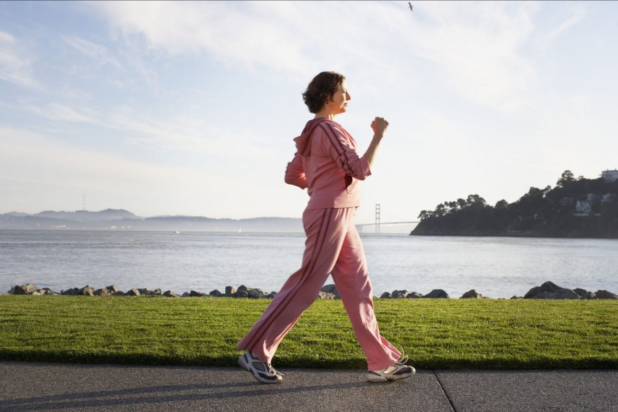 EurekAlert: ходьба снижает риск образования опухоли молочной железы и матки