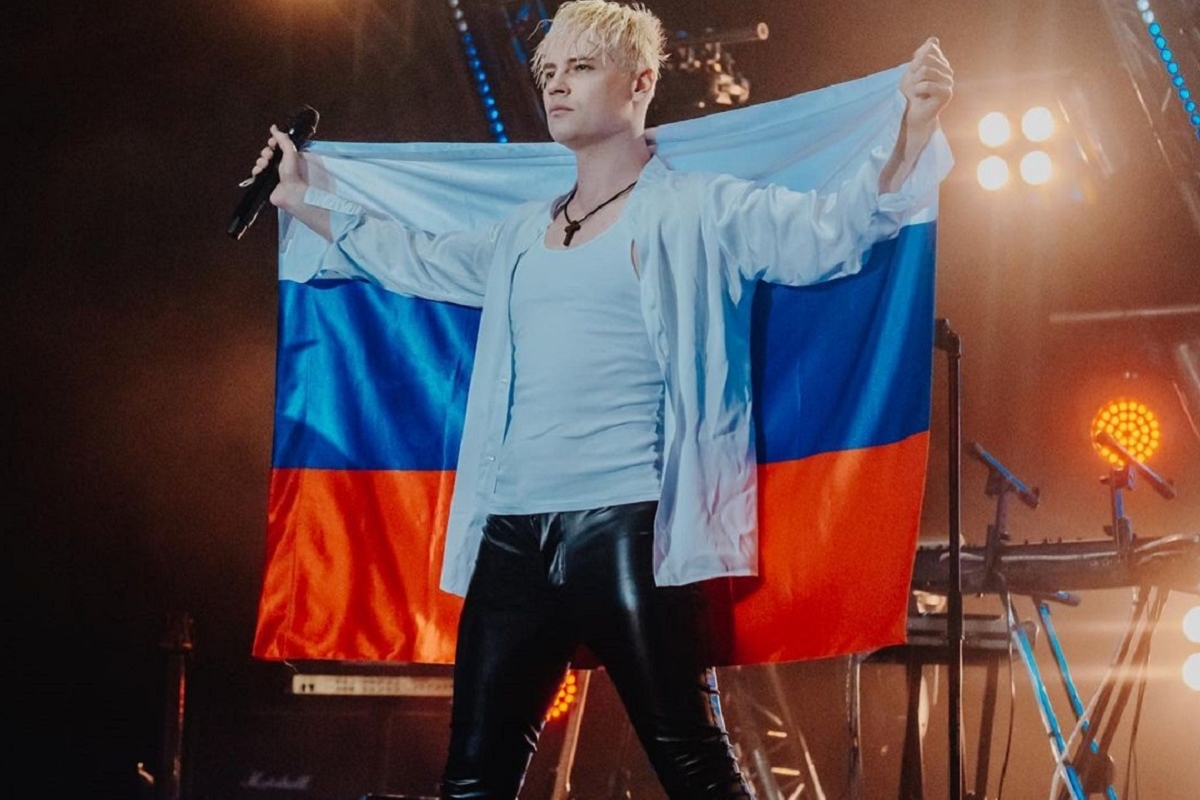 Российские артисты отказываются выступать на одной сцене с SHAMAN. Кому певец не нравится?