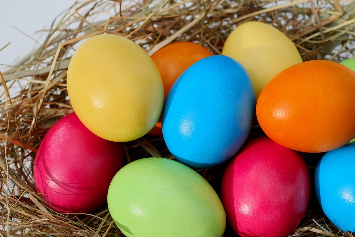 Окрашивание яиц на Пасху: в какие можно, а в какие не рекомендуется